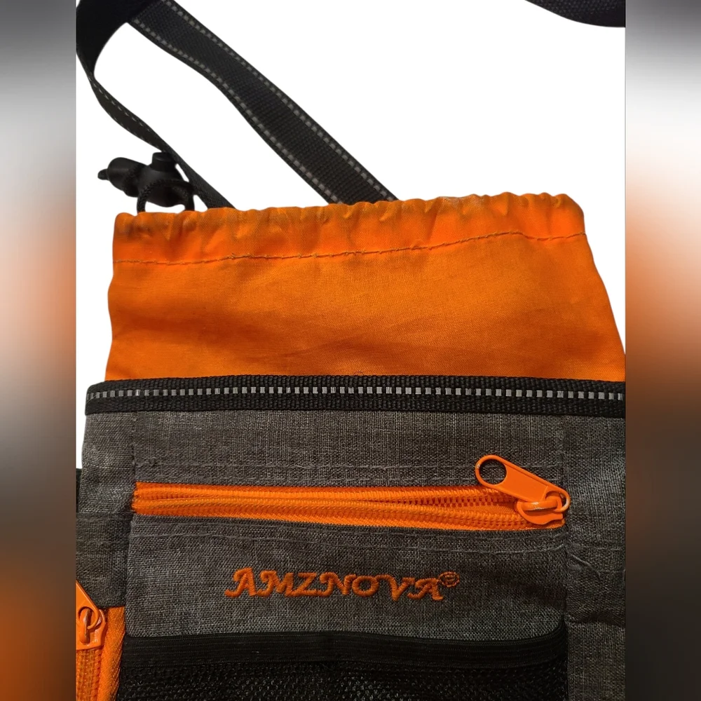 AMZNova Dog‎ Treat Bag Many Pockets Wear 5 Ways